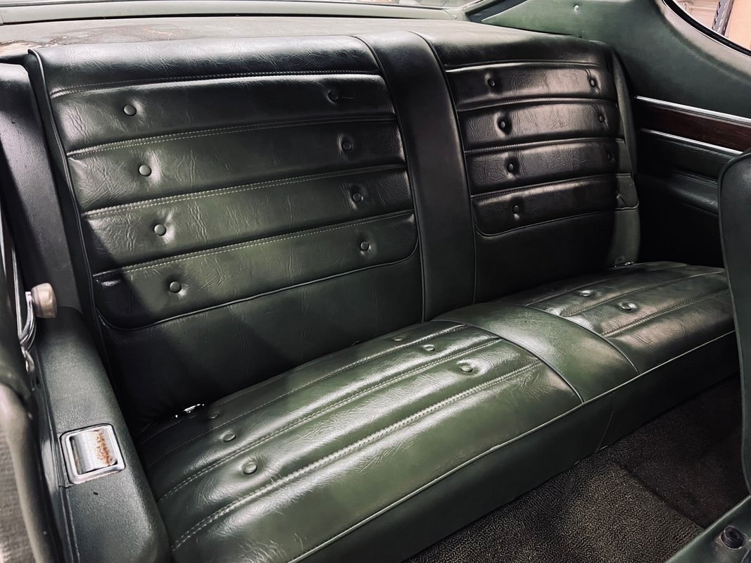 Oldsmobile-Cutlass-1972-Coupe-23