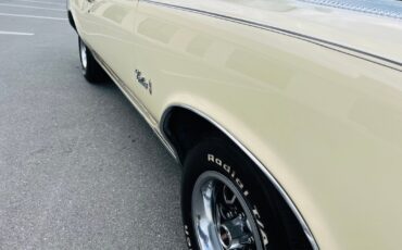 Oldsmobile-Cutlass-1972-Coupe-37