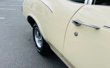 Oldsmobile-Cutlass-1972-Coupe-39