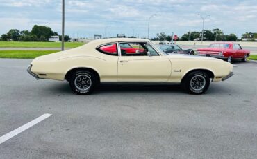 Oldsmobile-Cutlass-1972-Coupe-6
