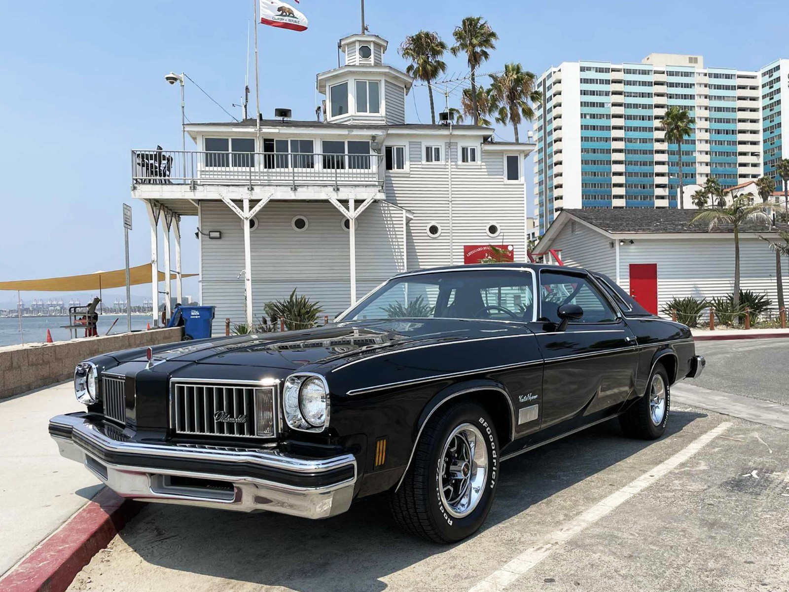 Oldsmobile Cutlass 1975 Coupe