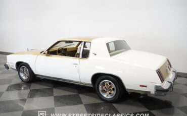 Oldsmobile-Cutlass-1979-Coupe-12