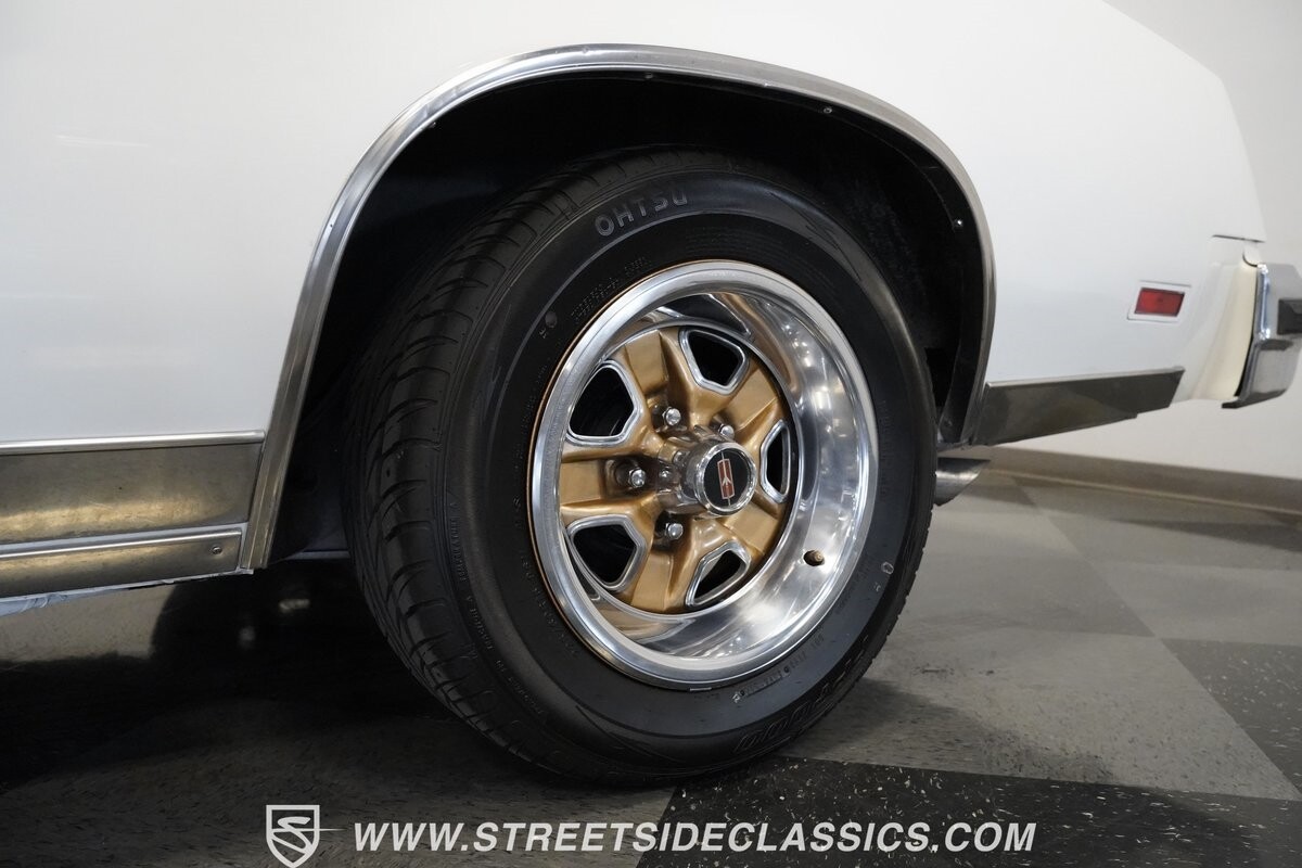 Oldsmobile-Cutlass-1979-Coupe-13