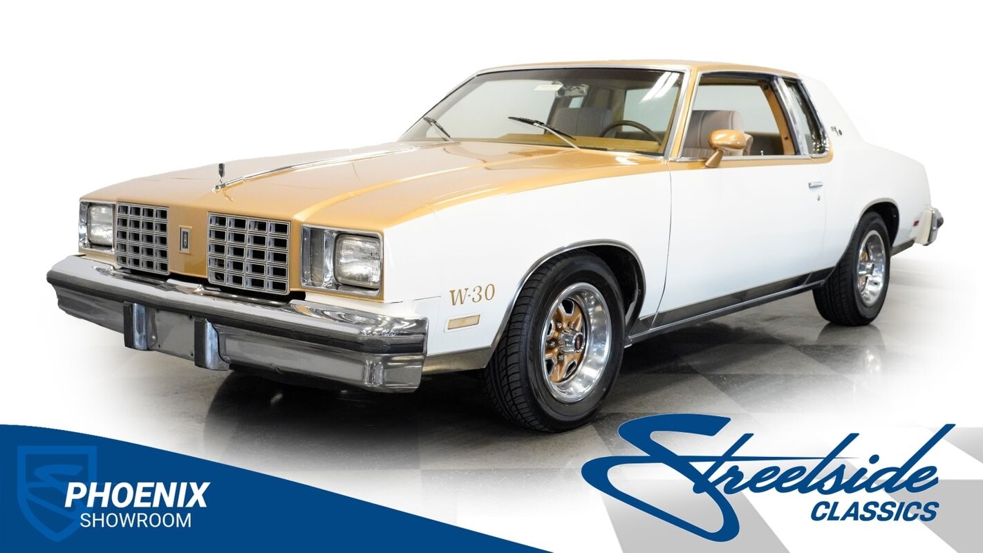 Oldsmobile-Cutlass-1979-Coupe