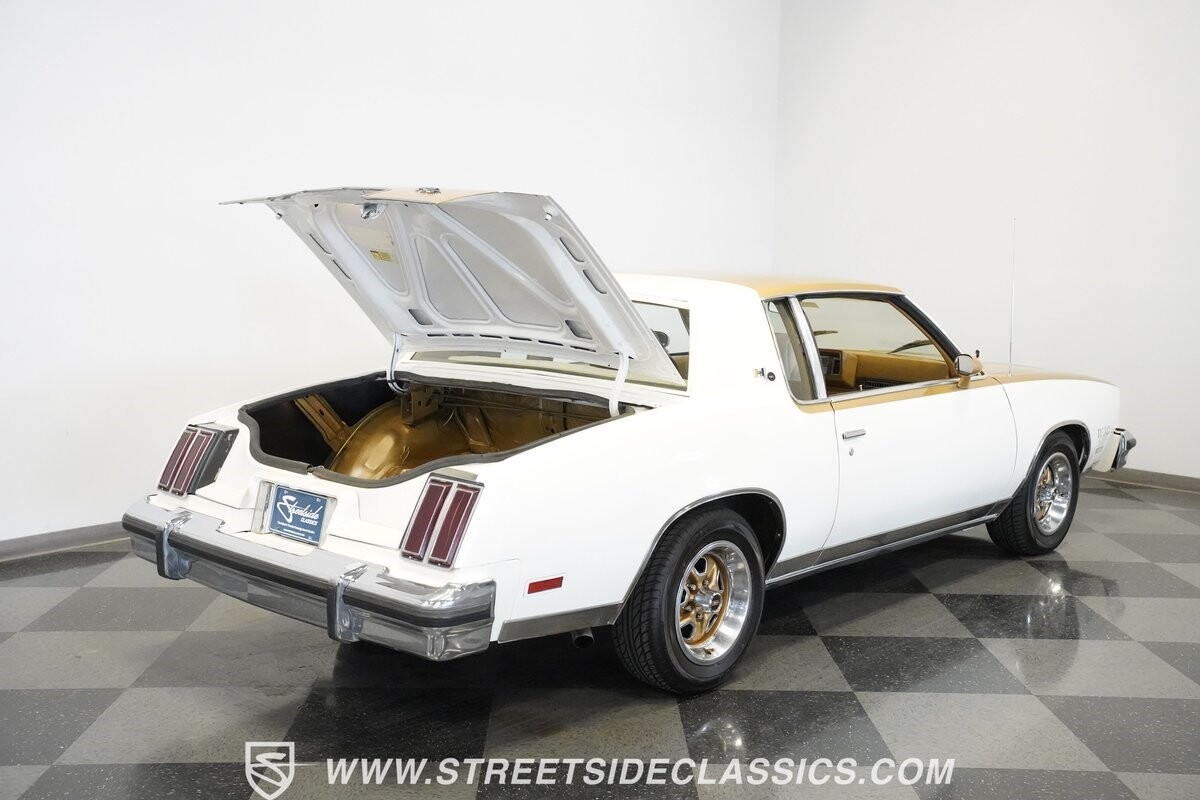 Oldsmobile-Cutlass-1979-Coupe-21