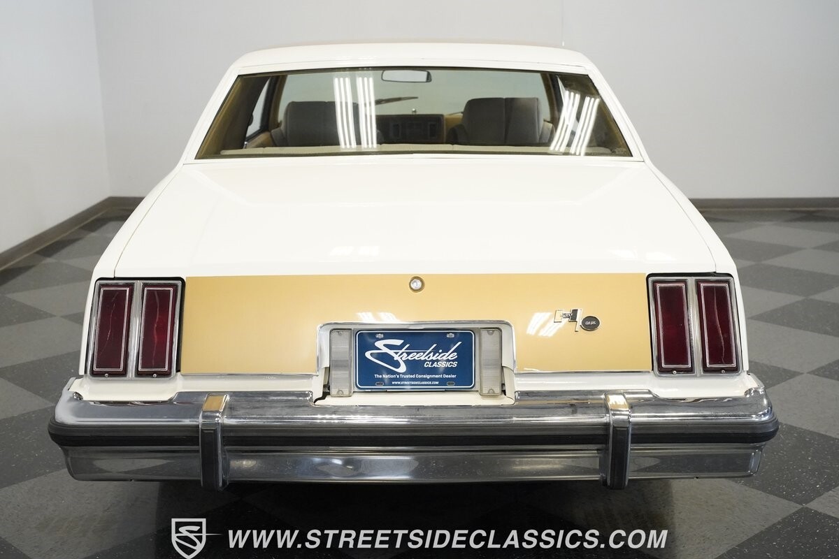 Oldsmobile-Cutlass-1979-Coupe-25