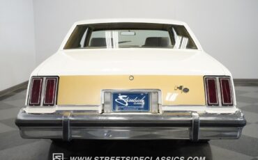 Oldsmobile-Cutlass-1979-Coupe-26