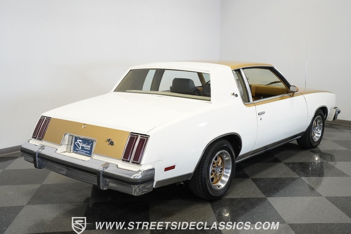 Oldsmobile-Cutlass-1979-Coupe-29