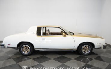 Oldsmobile-Cutlass-1979-Coupe-30