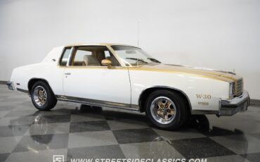 Oldsmobile-Cutlass-1979-Coupe-33