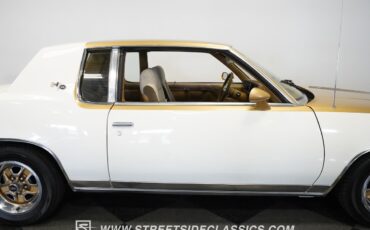 Oldsmobile-Cutlass-1979-Coupe-36