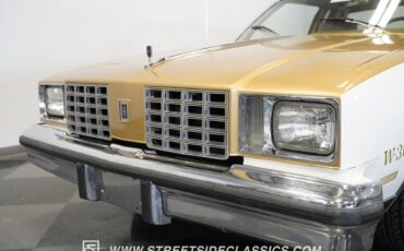 Oldsmobile-Cutlass-1979-Coupe-8