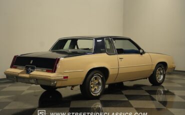 Oldsmobile-Cutlass-1981-Coupe-15
