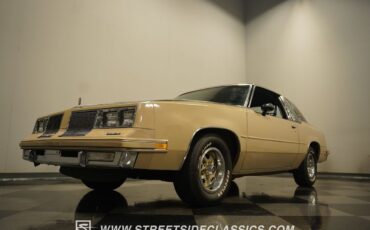 Oldsmobile-Cutlass-1981-Coupe-24