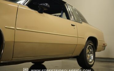 Oldsmobile-Cutlass-1981-Coupe-25