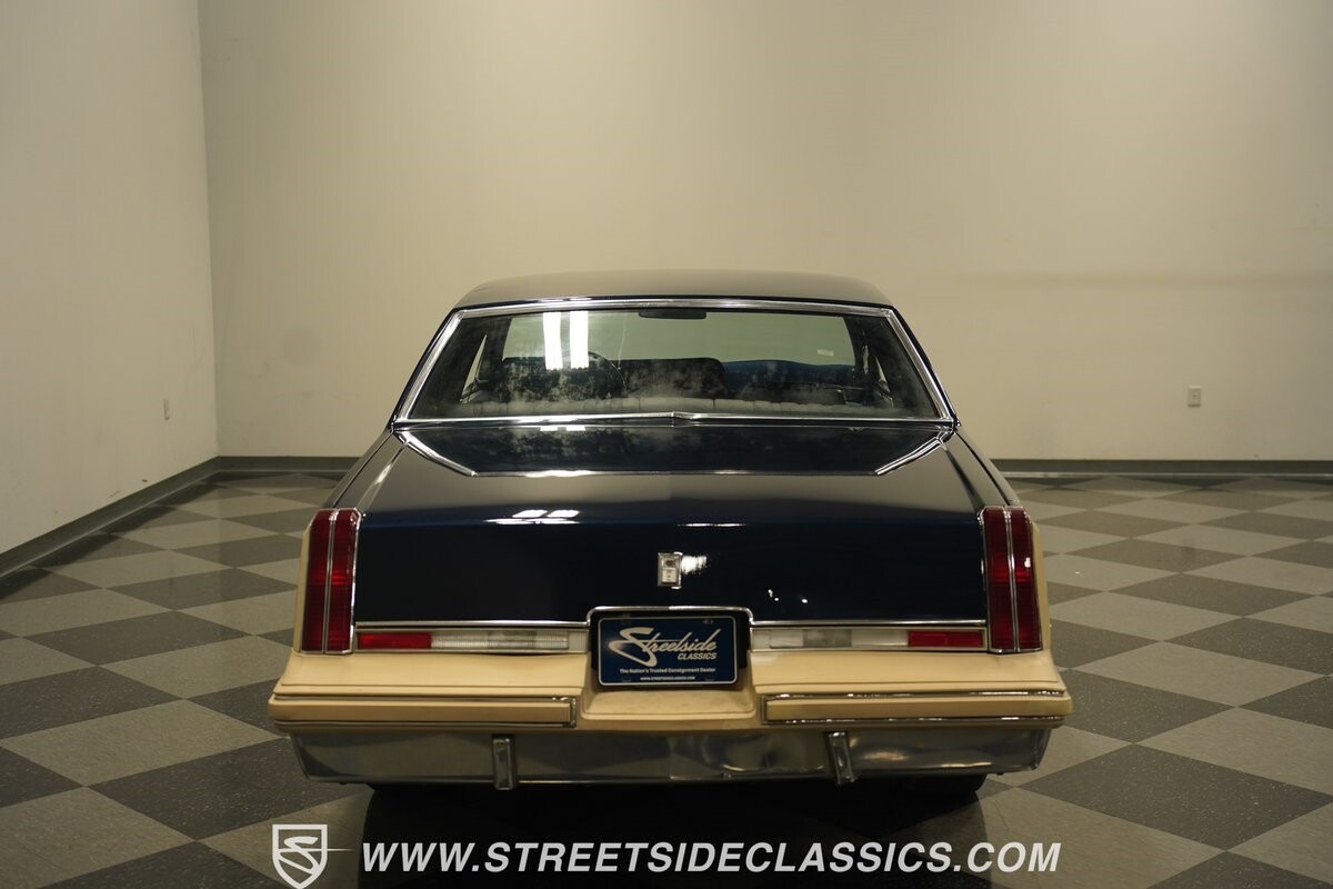 Oldsmobile-Cutlass-1981-Coupe-28