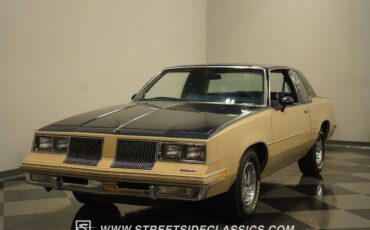 Oldsmobile-Cutlass-1981-Coupe-6