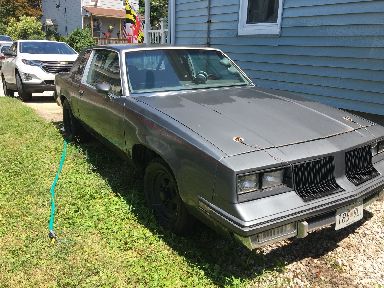 Oldsmobile-Cutlass-1983-3