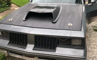 Oldsmobile-Cutlass-1983-5