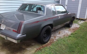 Oldsmobile-Cutlass-1983