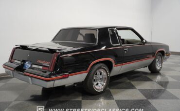 Oldsmobile-Cutlass-1983-Coupe-11