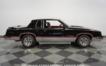 Oldsmobile-Cutlass-1983-Coupe-12