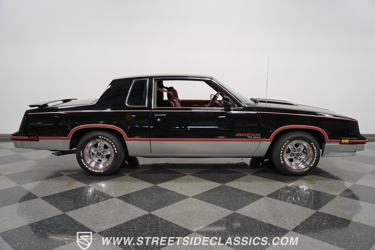 Oldsmobile-Cutlass-1983-Coupe-12