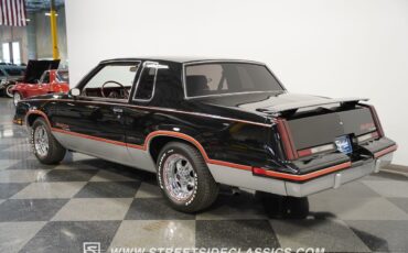 Oldsmobile-Cutlass-1983-Coupe-7