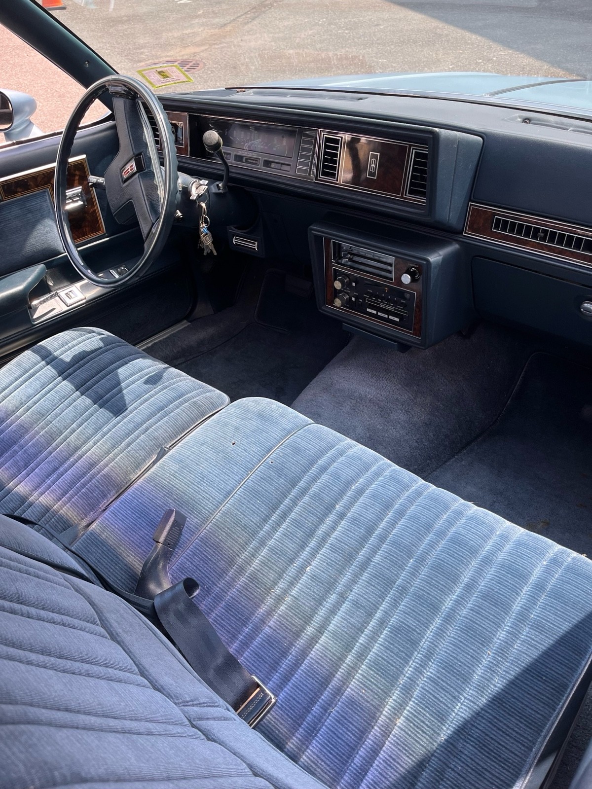 Oldsmobile-Cutlass-1985-Coupe-12