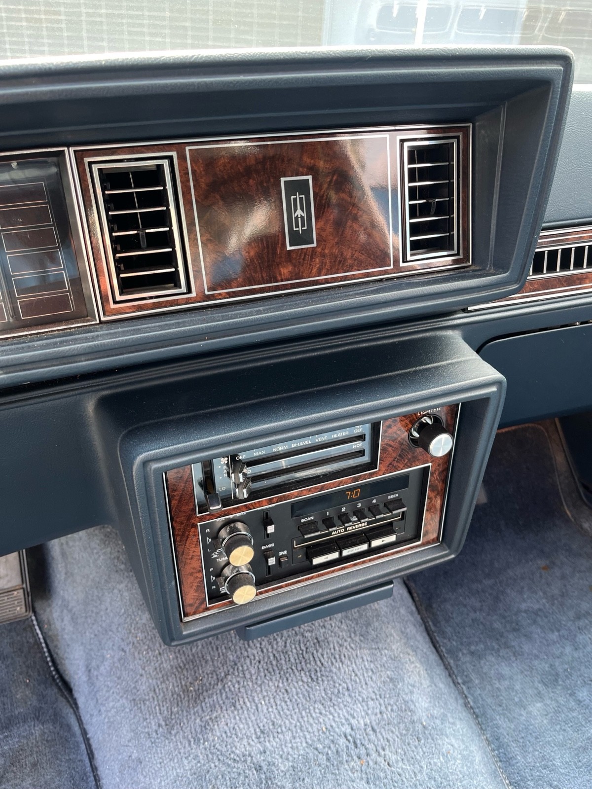 Oldsmobile-Cutlass-1985-Coupe-16