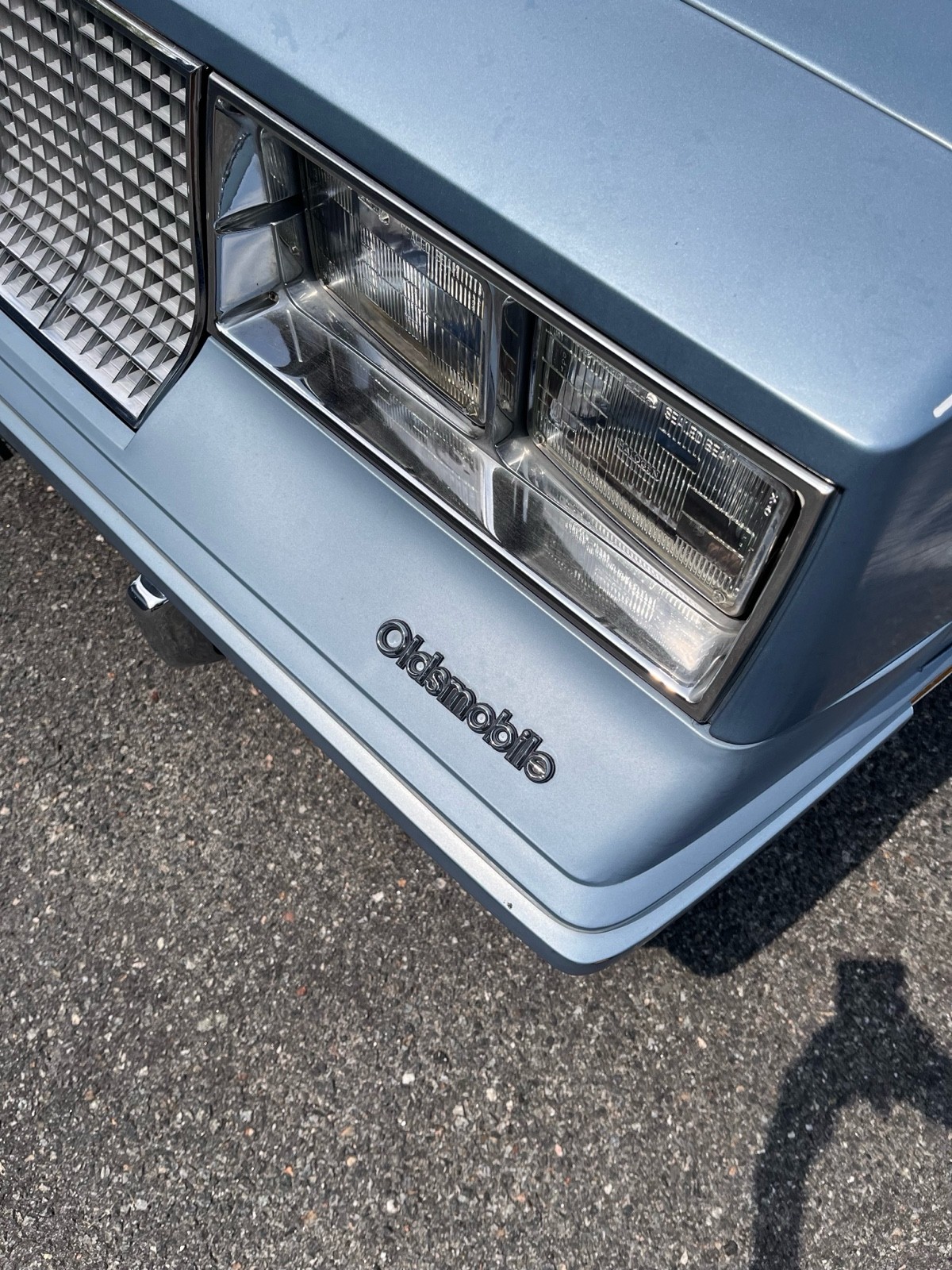 Oldsmobile-Cutlass-1985-Coupe-2