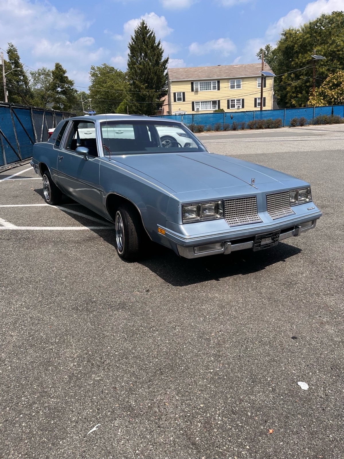 Oldsmobile-Cutlass-1985-Coupe-5