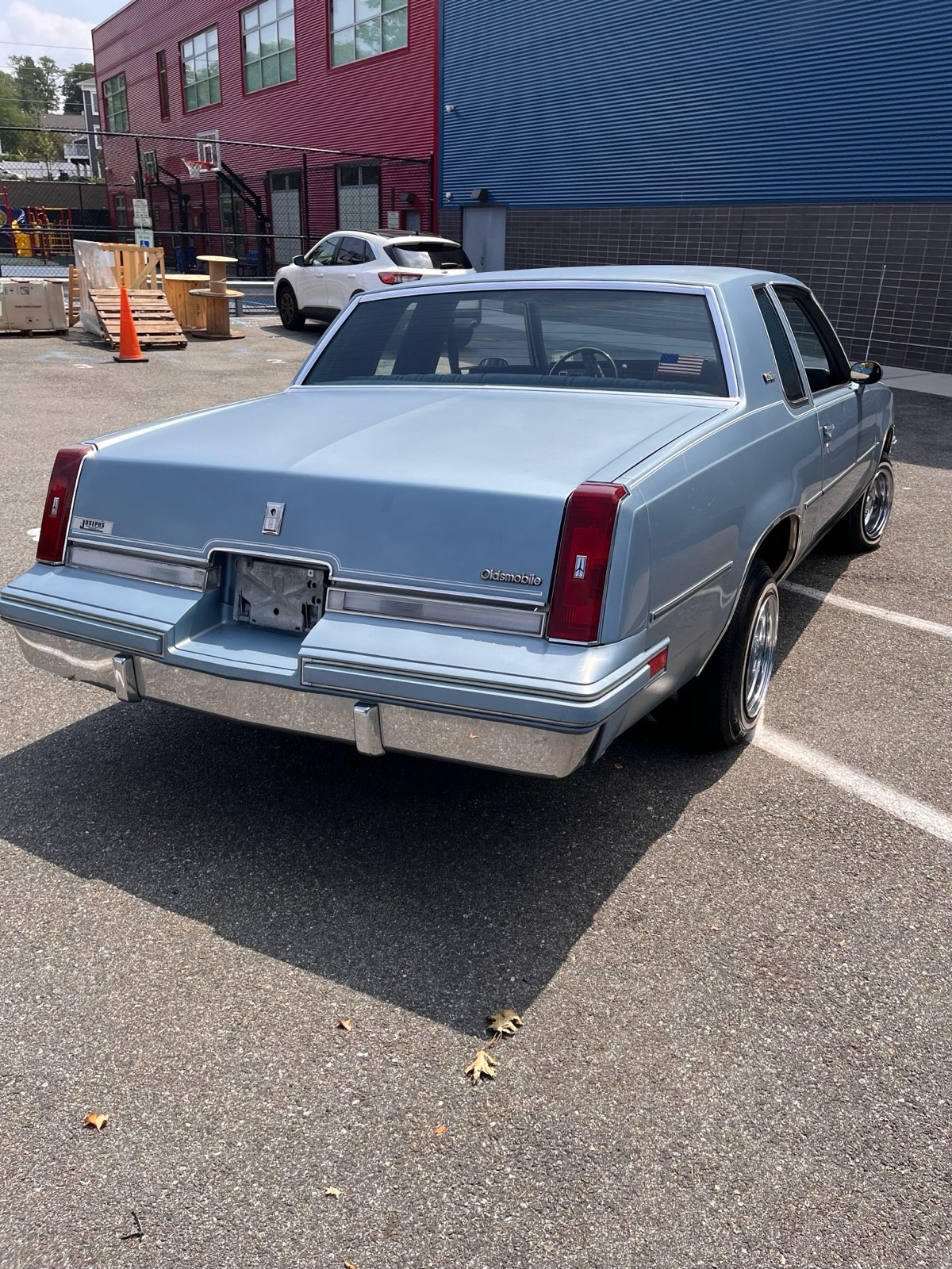 Oldsmobile-Cutlass-1985-Coupe-7