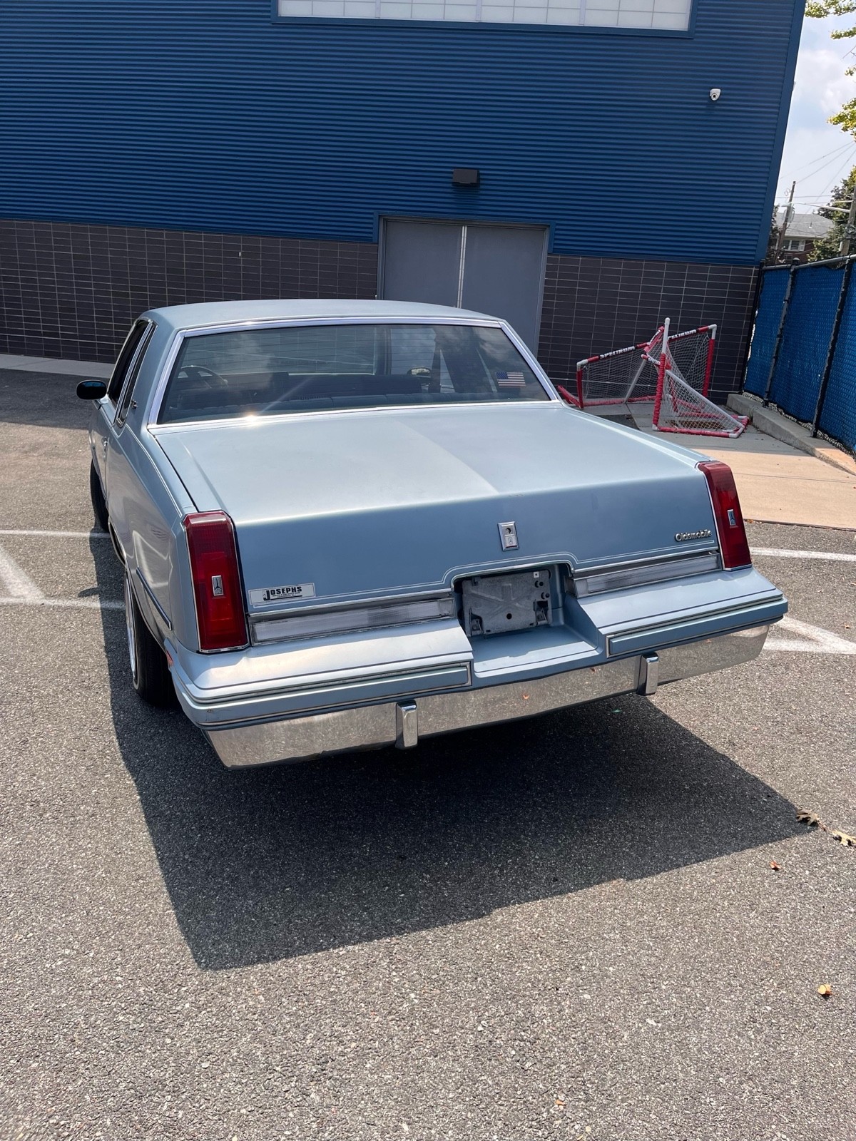 Oldsmobile-Cutlass-1985-Coupe-8