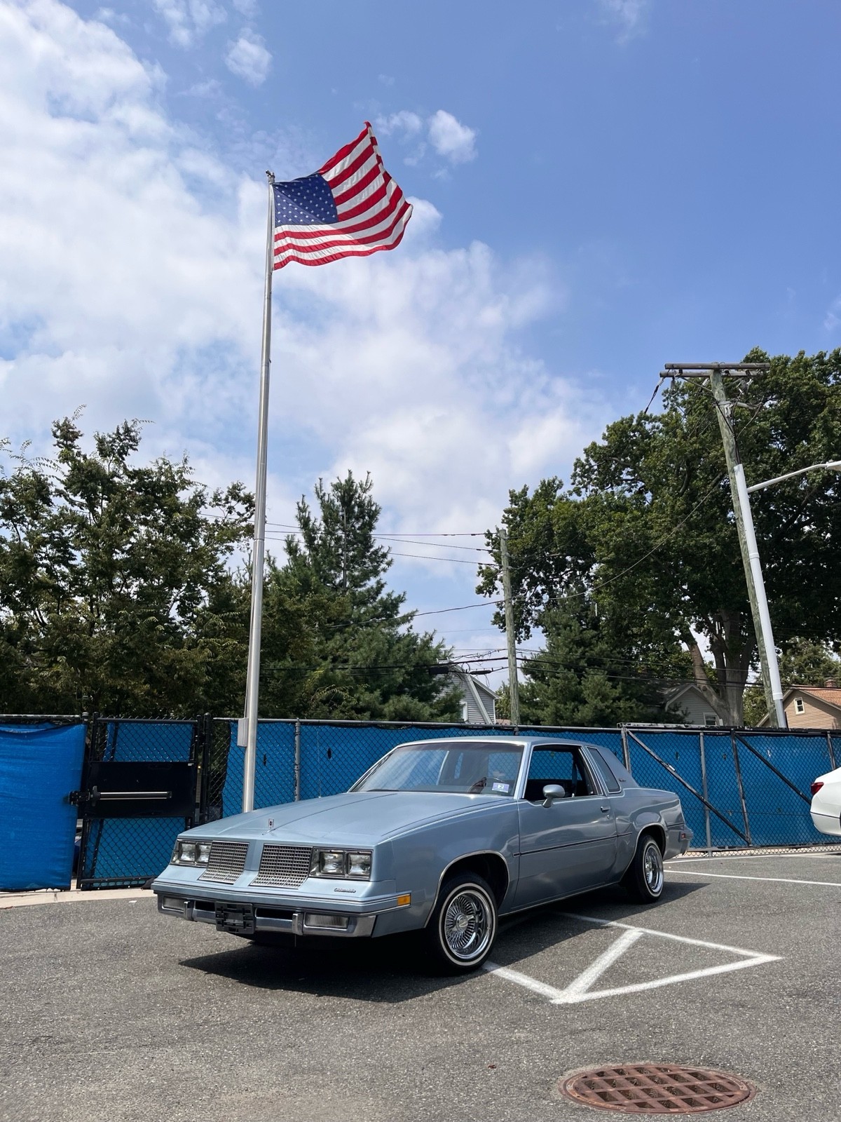 Oldsmobile-Cutlass-1985-Coupe