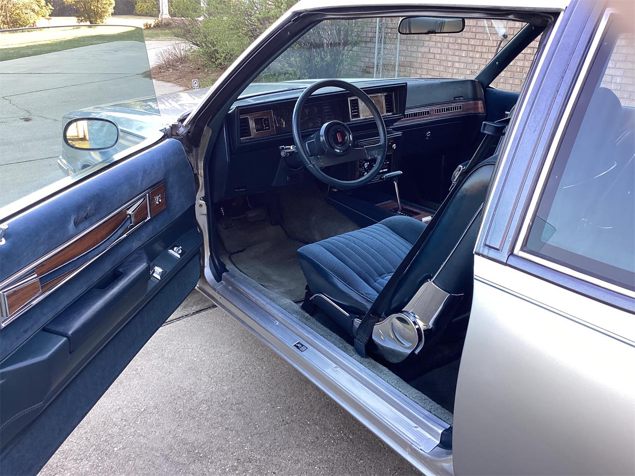 Oldsmobile-Cutlass-1986-Silver-Blue-11