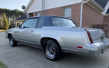Oldsmobile-Cutlass-1986-Silver-Blue-15