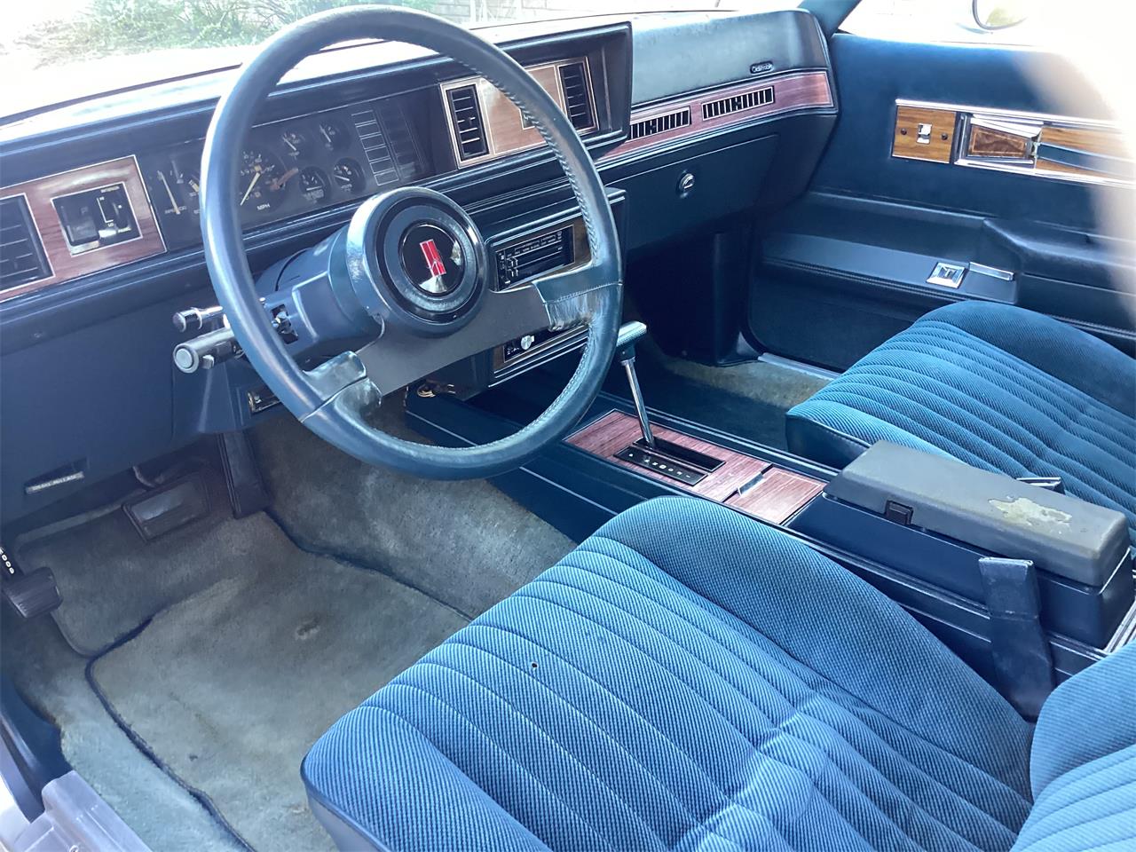Oldsmobile-Cutlass-1986-Silver-Blue-16