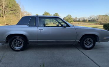 Oldsmobile-Cutlass-1986-Silver-Blue-5