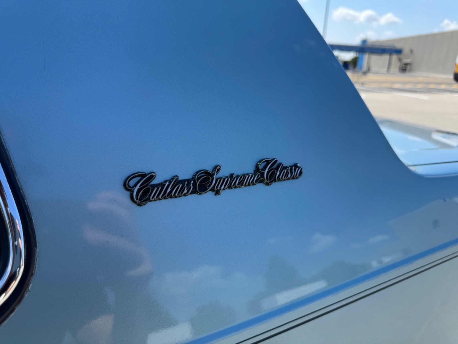 Oldsmobile-Cutlass-1988-Coupe-24