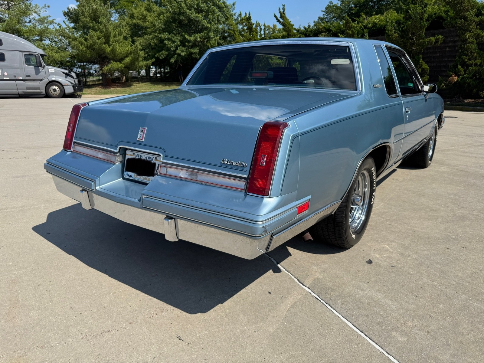 Oldsmobile-Cutlass-1988-Coupe-7
