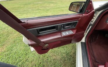 Oldsmobile-Cutlass-1989-Sedan-30