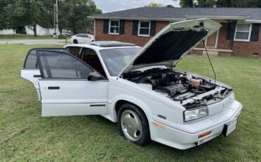 Oldsmobile-Cutlass-1989-Sedan-7