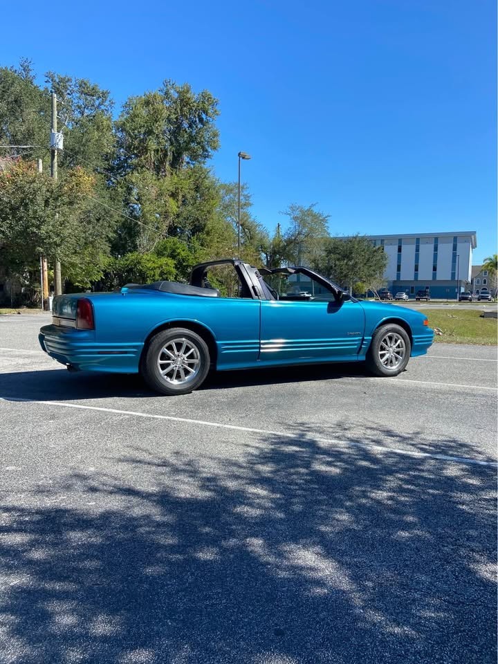 Oldsmobile-Cutlass-1992-Convertible-1