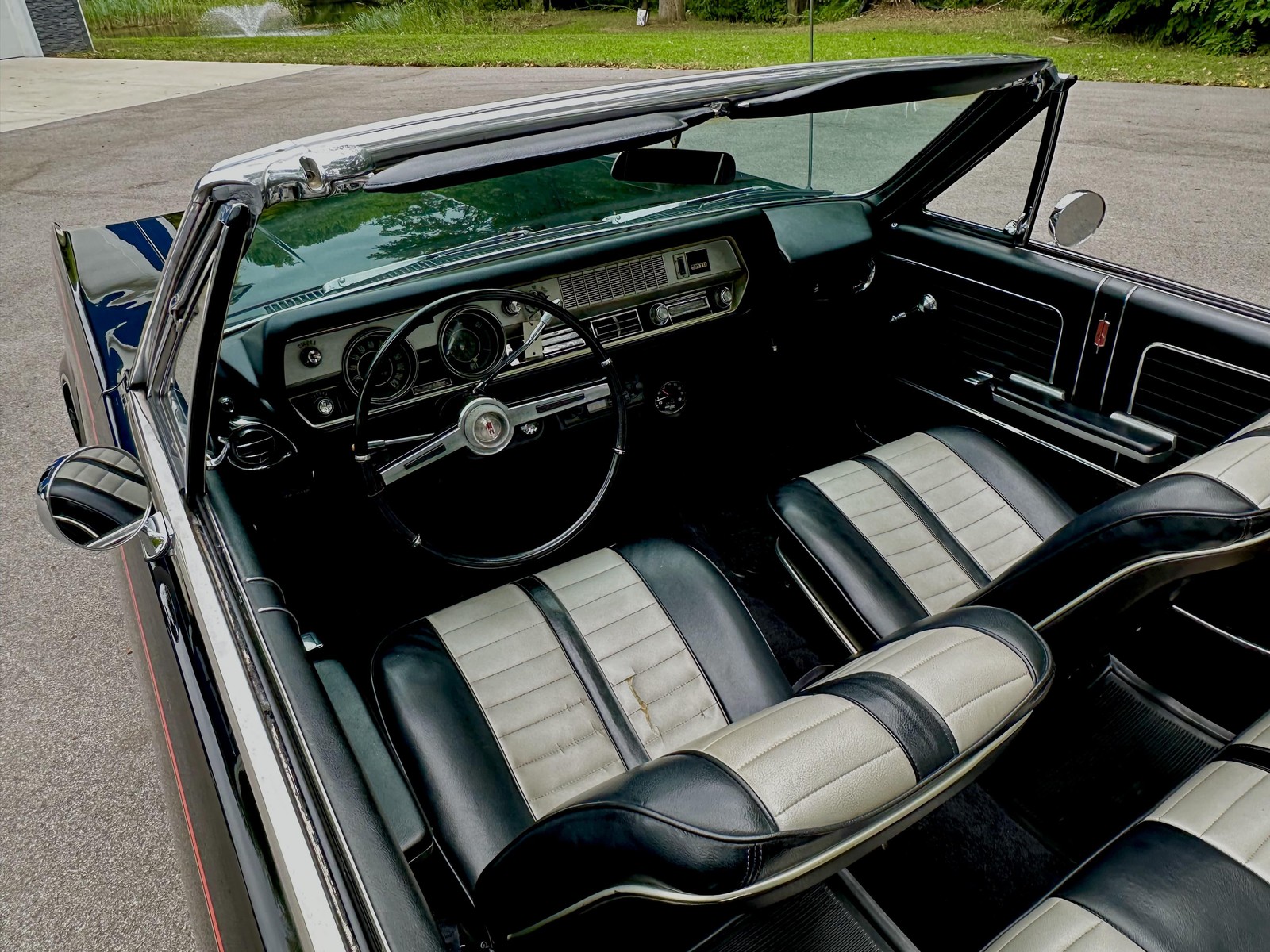 Oldsmobile-Cutlass-442-Convertible-1966-Convertible-442-Original-5
