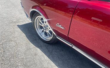 Oldsmobile-Cutlass-supreme-1967-Custom-candy-Red-White-Black-13