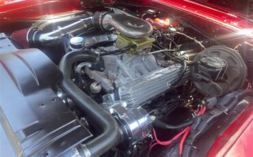 Oldsmobile-Cutlass-supreme-1967-Custom-candy-Red-White-Black-25