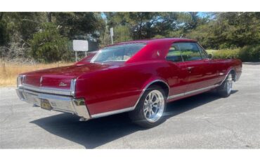 Oldsmobile-Cutlass-supreme-1967-Custom-candy-Red-White-Black-9
