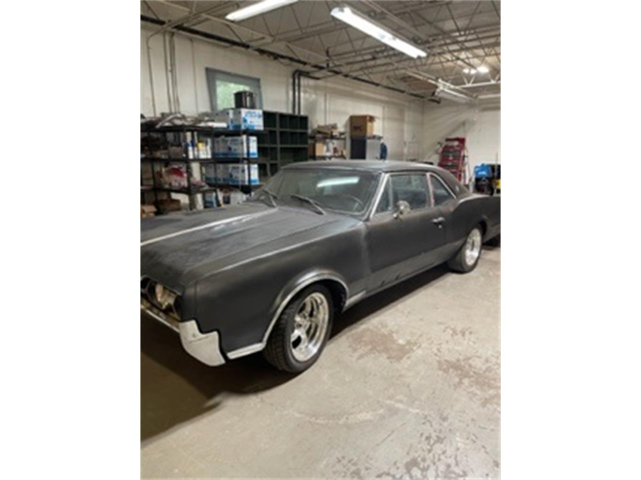 Oldsmobile-Cutlass-supreme-1967-black-black-4