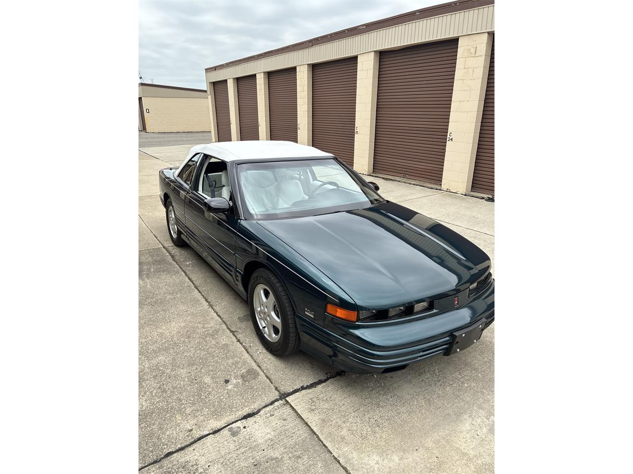 Oldsmobile-Cutlass-supreme-1995-Metallic-teal-White-3